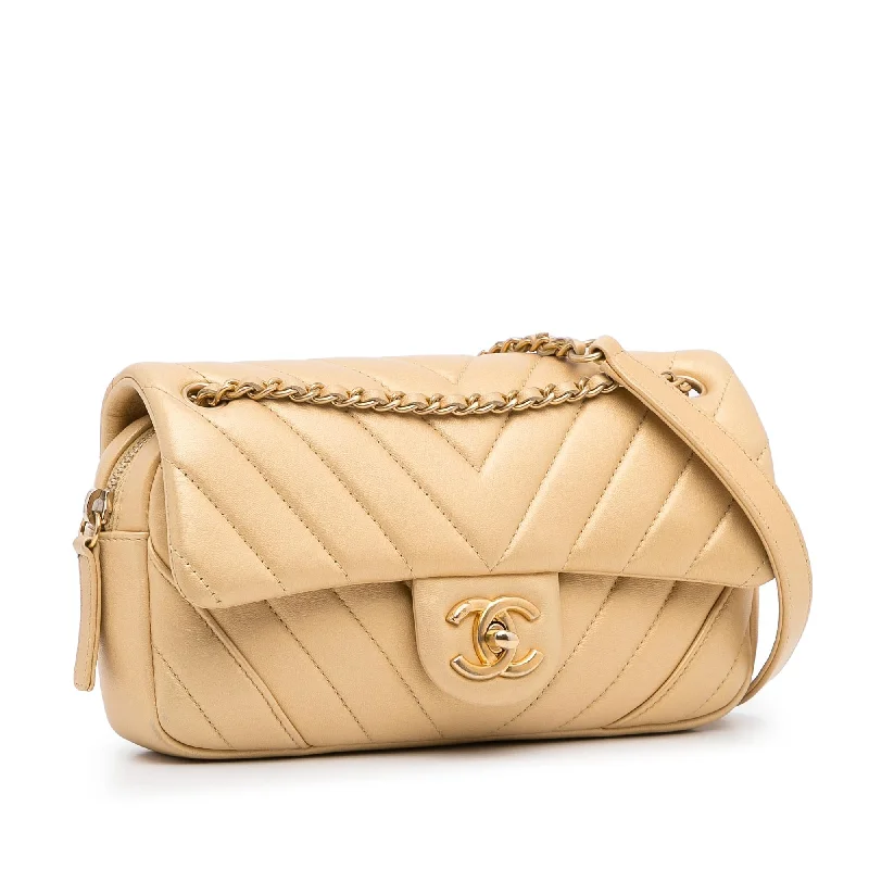 Chanel Mini CC Flap Chevron Leather Crossbody Bag (loW9EK)