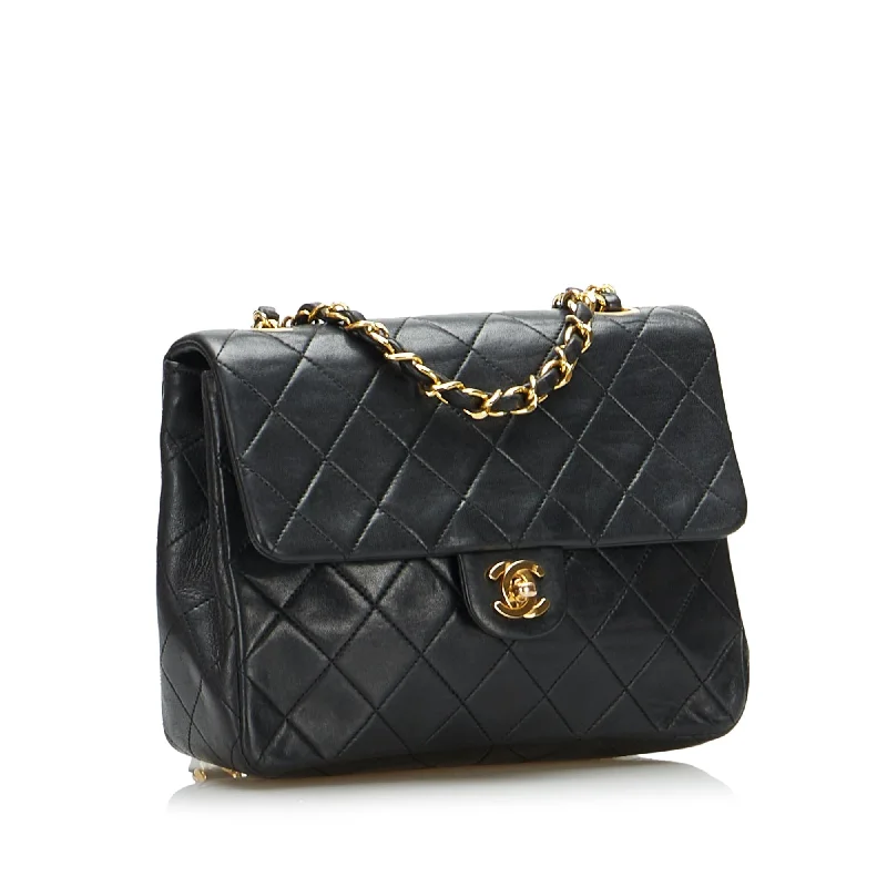 Chanel Mini Classic Lambskin Square Flap (Qr3gqV)