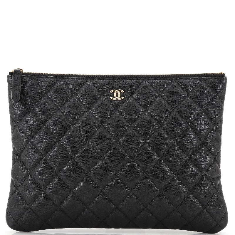 O Case Clutch Quilted Caviar Medium